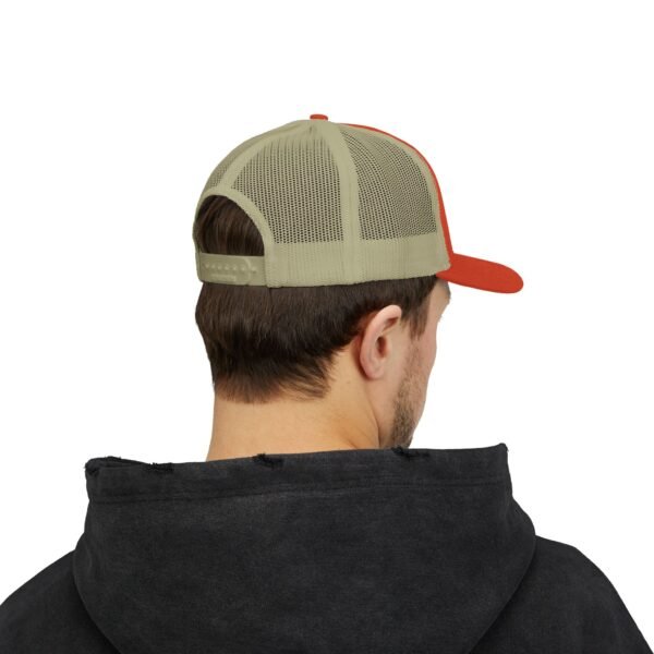 Demuestra tu amor por Guatemala con esta gorra snapback, perfecta para uso casual o aventuras al aire libre.