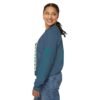 Sudadera unisex de cuello redondo de inspiración vintage de Samabaj, una prenda acogedora y moderna.