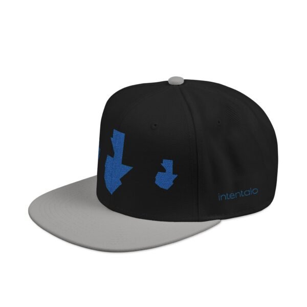 Gorra plana con visera ajustable y diseño de GUATE,  moderna para uso casual.
