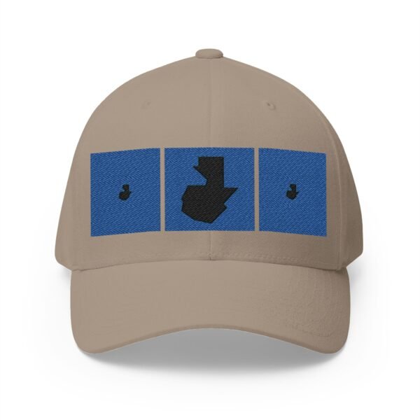 Gorra de béisbol con mapa de GUATE, un accesorio de moda único que le da un toque moderno a cualquier look.