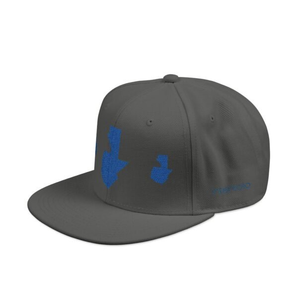 Gorra plana con visera ajustable y diseño de GUATE,  moderna para uso casual.