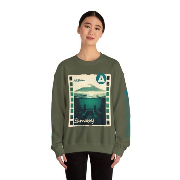 Sudadera unisex de cuello redondo de inspiración vintage de Samabaj, una prenda acogedora y moderna.