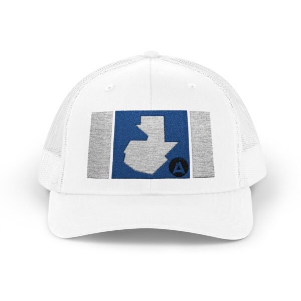 Demuestra tu amor por Guatemala con esta gorra snapback, perfecta para uso casual o aventuras al aire libre.