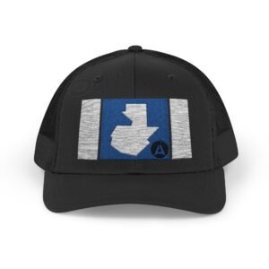 Demuestra tu amor por Guatemala con esta gorra snapback, perfecta para uso casual o aventuras al aire libre.