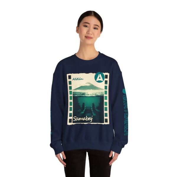 Sudadera unisex de cuello redondo de inspiración vintage de Samabaj, una prenda acogedora y moderna.