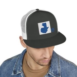 Gorra plana con visera ajustable y diseño de GUATE,  moderna para uso casual.