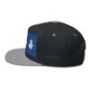 Gorra plana con visera ajustable y diseño de GUATE,  moderna para uso casual.