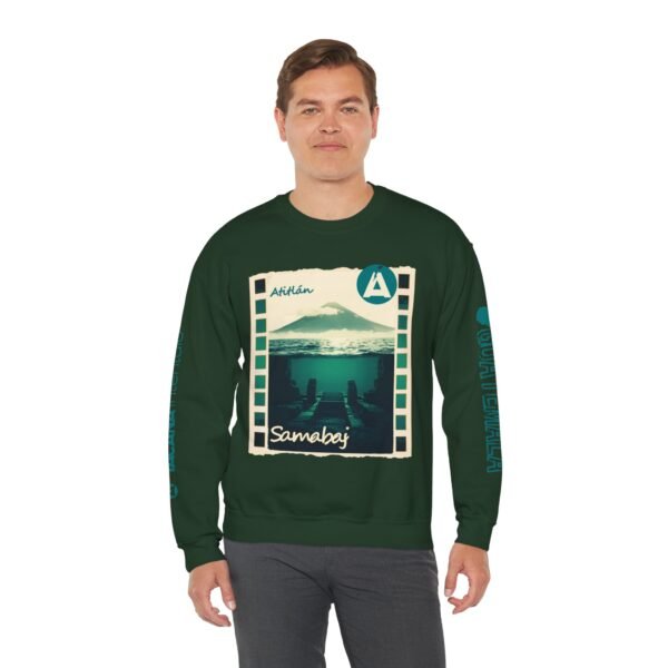 Sudadera unisex de cuello redondo de inspiración vintage de Samabaj, una prenda acogedora y moderna.