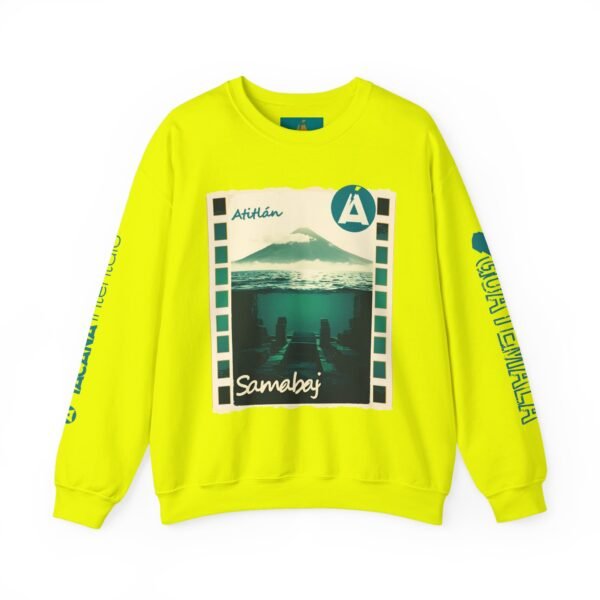 Sudadera unisex de cuello redondo de inspiración vintage de Samabaj, una prenda acogedora y moderna.