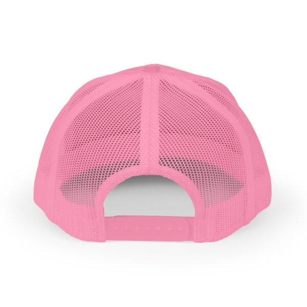 Demuestra tu amor por Guatemala con esta gorra snapback, perfecta para uso casual o aventuras al aire libre.