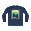 Camiseta unisex de manga larga con postal de ATITLÁN, perfecta para viajeros y amantes de actividades al aire libre.