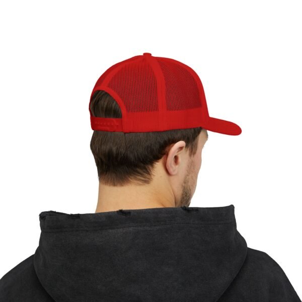 Demuestra tu amor por Guatemala con esta gorra snapback, perfecta para uso casual o aventuras al aire libre.