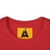 Camiseta de aventura guatemalteca para mujer, de postal de ATITLÁN, perfecta para viajeros y senderistas.
