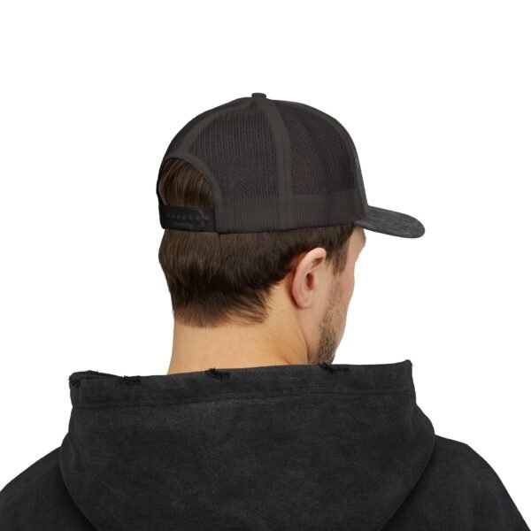 Demuestra tu amor por Guatemala con esta gorra snapback, perfecta para uso casual o aventuras al aire libre.