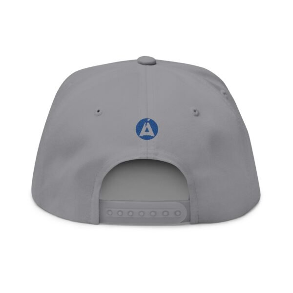 Gorra plana con visera ajustable y diseño de GUATE,  moderna para uso casual.