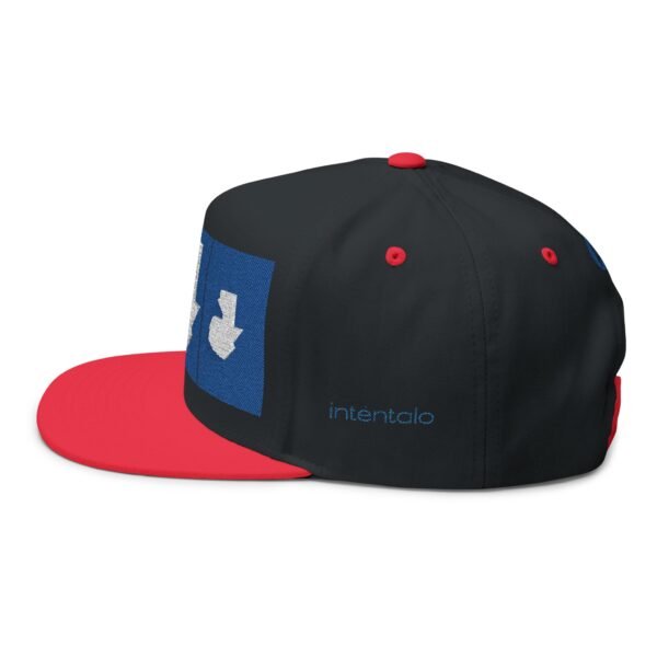 Gorra plana con visera ajustable y diseño de GUATE,  moderna para uso casual.