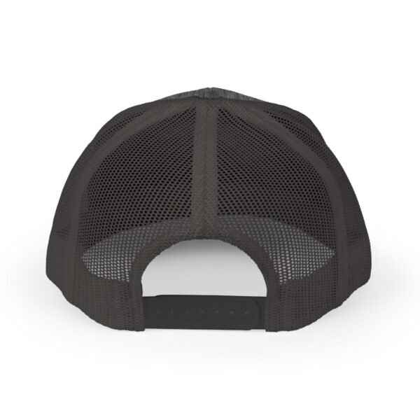 Demuestra tu amor por Guatemala con esta gorra snapback, perfecta para uso casual o aventuras al aire libre.