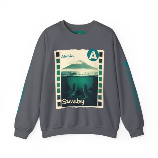 Sudadera unisex de cuello redondo de inspiración vintage de Samabaj, una prenda acogedora y moderna.
