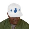Gorra plana con visera ajustable y diseño de GUATE,  moderna para uso casual.