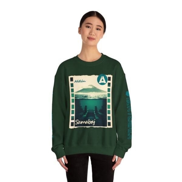 Sudadera unisex de cuello redondo de inspiración vintage de Samabaj, una prenda acogedora y moderna.