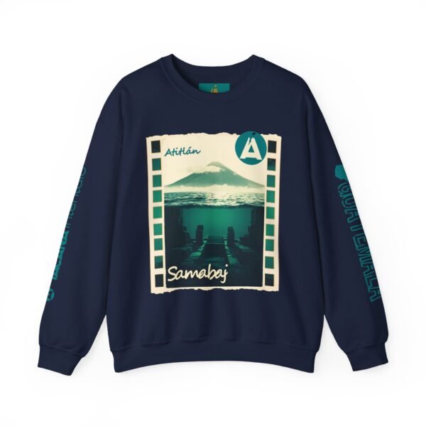 Sudadera unisex de cuello redondo de inspiración vintage de Samabaj, una prenda acogedora y moderna.