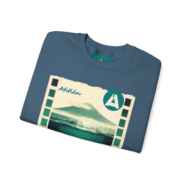 Sudadera unisex de cuello redondo de inspiración vintage de Samabaj, una prenda acogedora y moderna.