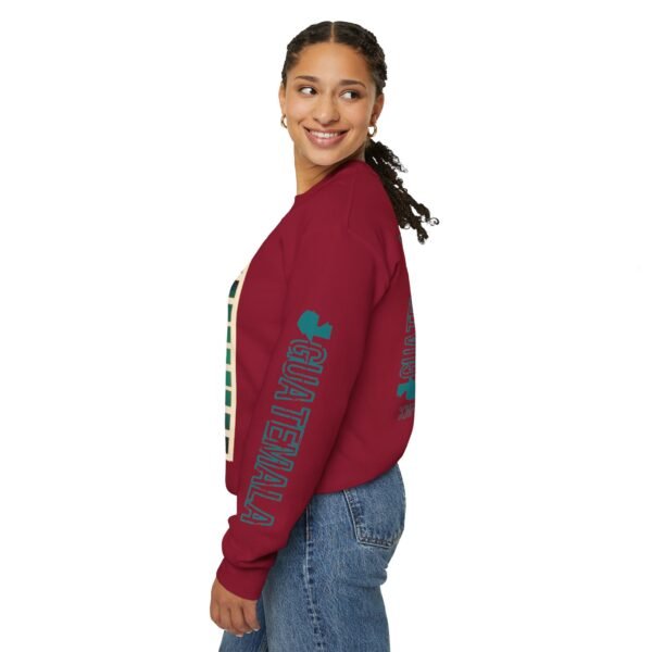 Sudadera unisex de cuello redondo de inspiración vintage de Samabaj, una prenda acogedora y moderna.