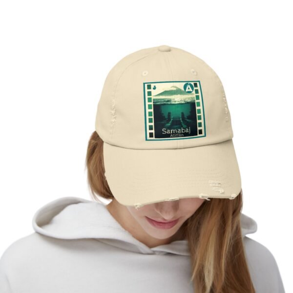 Gorra de inspiración vintage con diseño Samabaj, con un toque moderno y nostálgico a cualquier look.