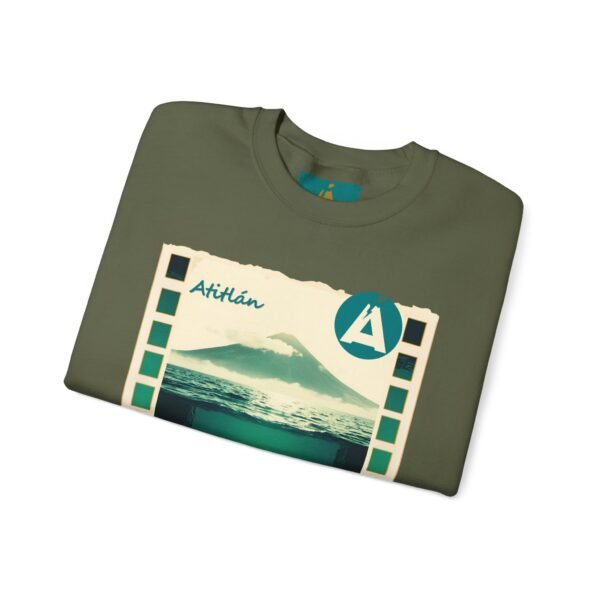 Sudadera unisex de cuello redondo de inspiración vintage de Samabaj, una prenda acogedora y moderna.
