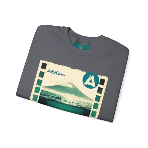 Sudadera unisex de cuello redondo de inspiración vintage de Samabaj, una prenda acogedora y moderna.