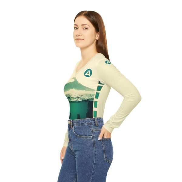 Camisa guatemalteca de manga larga con cuello en V para mujer es perfecta para quienes viajan con estilo.