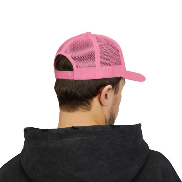 Demuestra tu amor por Guatemala con esta gorra snapback, perfecta para uso casual o aventuras al aire libre.