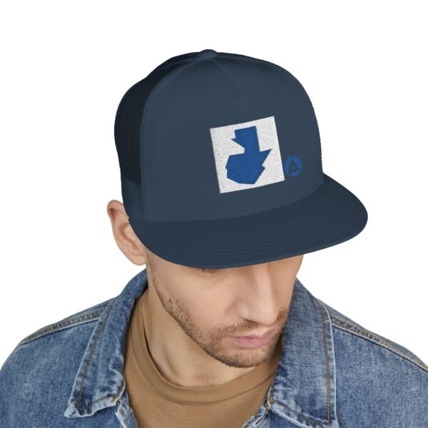 Gorra plana con visera ajustable y diseño de GUATE,  moderna para uso casual.