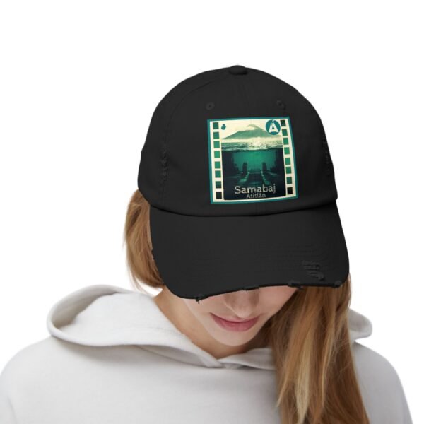 Gorra de inspiración vintage con diseño Samabaj, con un toque moderno y nostálgico a cualquier look.