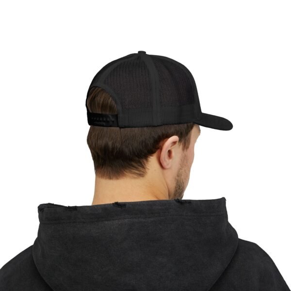 Demuestra tu amor por Guatemala con esta gorra snapback, perfecta para uso casual o aventuras al aire libre.