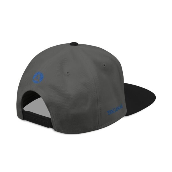 Gorra plana con visera ajustable y diseño de GUATE,  moderna para uso casual.