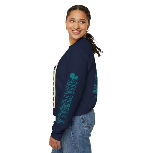Sudadera unisex de cuello redondo de inspiración vintage de Samabaj, una prenda acogedora y moderna.