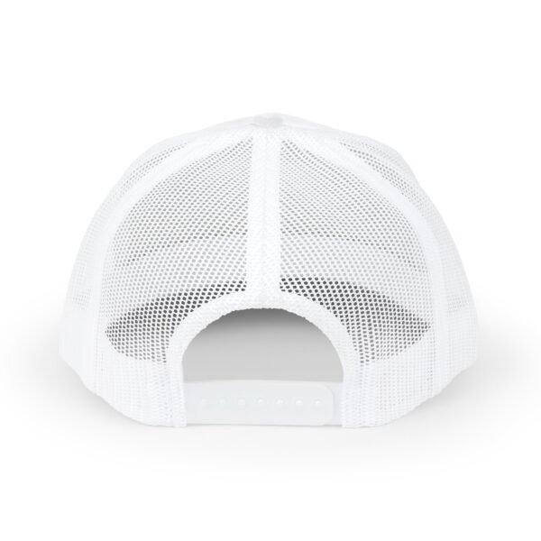 Demuestra tu amor por Guatemala con esta gorra snapback, perfecta para uso casual o aventuras al aire libre.