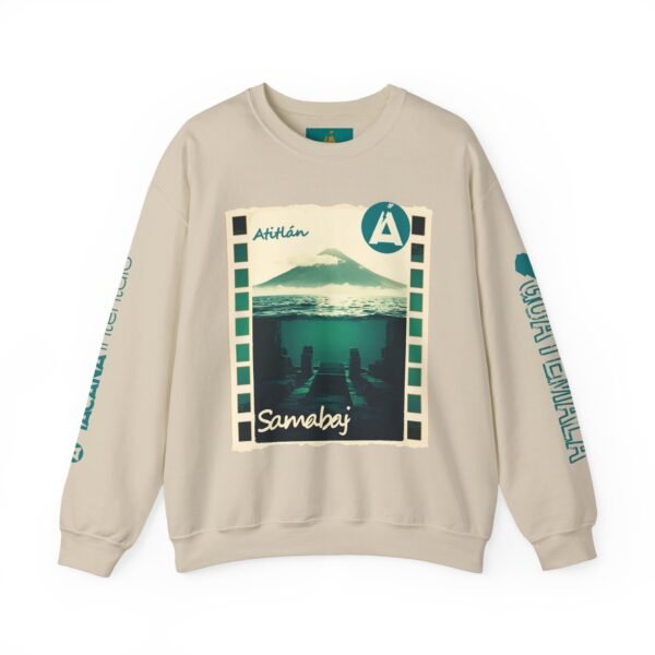 Sudadera unisex de cuello redondo de inspiración vintage de Samabaj, una prenda acogedora y moderna.
