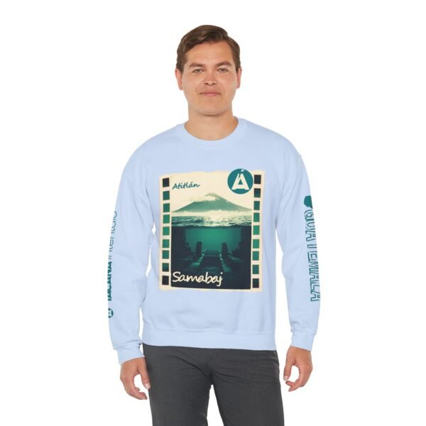Sudadera unisex de cuello redondo de inspiración vintage de Samabaj, una prenda acogedora y moderna.