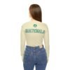 Camisa guatemalteca de manga larga con cuello en V para mujer es perfecta para quienes viajan con estilo.