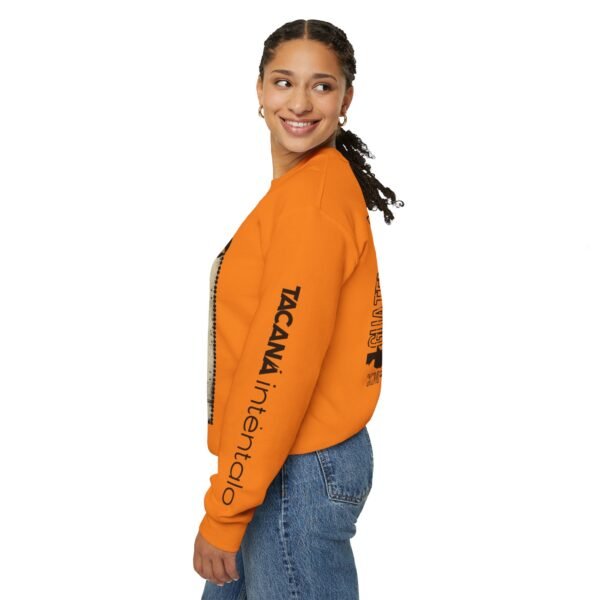 Abrigate con esta sudadera unisex inspirada en Guatemala, perfecta para los amantes de la moda viajera vintage.