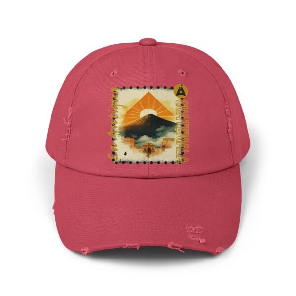Gorra unisex de inspiración vintage con efecto desgastado de La Antigua Guatemala. Perfecta para un look casual.