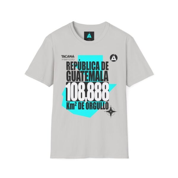 Celebra tu herencia guatemalteca con esta camiseta unisex, perfecta para pasear.