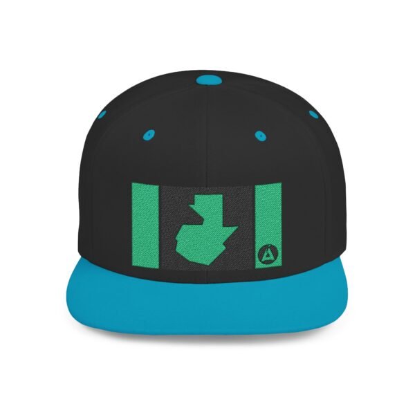 Gorra plana con visera ajustable y diseño de GUATE,  moderna para uso casual.