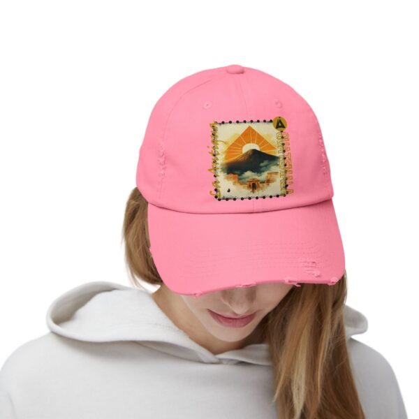 Gorra unisex de inspiración vintage con efecto desgastado de La Antigua Guatemala. Perfecta para un look casual.