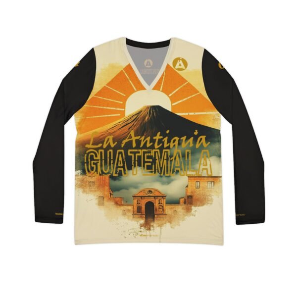 Camisa con diseño de La Antigua para mujer, perfecta para un look cómodo e informal, ideal para el tiempo libre.