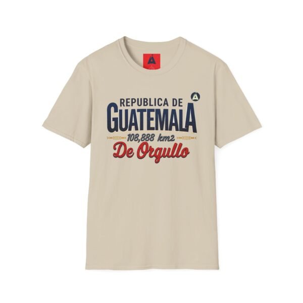 Celebra tu herencia guatemalteca con esta camiseta unisex, perfecta para pasear.