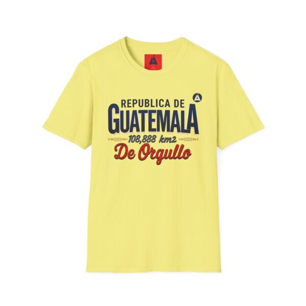 Celebra tu herencia guatemalteca con esta camiseta unisex, perfecta para pasear.