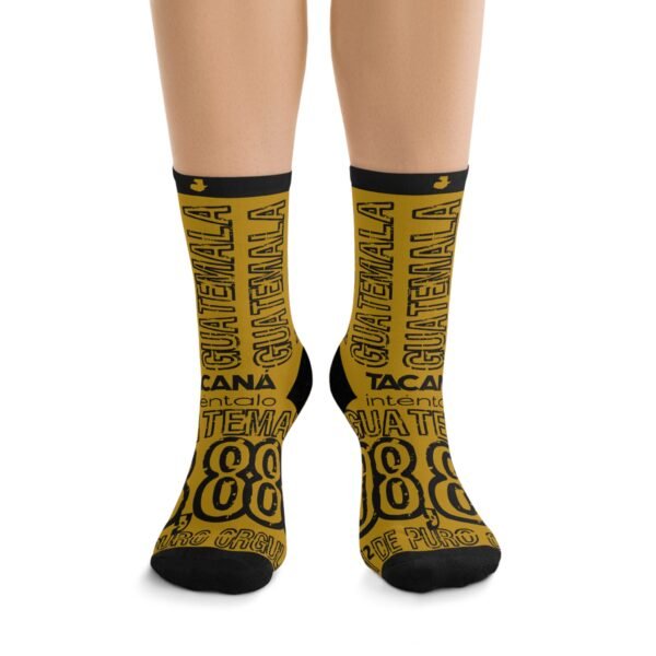 13853519373136662035_2048.jpeg Calcetines inspirados en Guatemala, con un diseño colorido ideales para uso casual o como recuerdo de viaje.